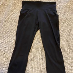 Lululemon Train Times 7/8th pant size 8